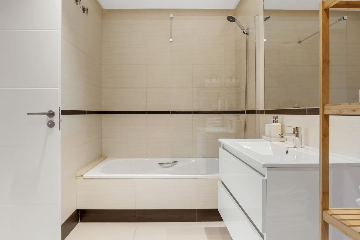 Appartement te koop in Estepona | 2 slaapkamers H5295850