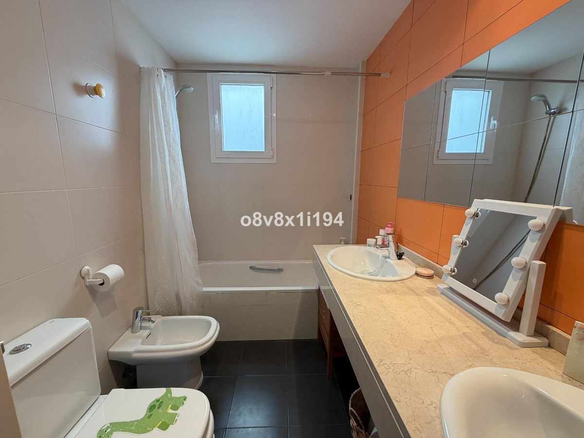 Appartement te koop in Estepona | 2 slaapkamers H5296024