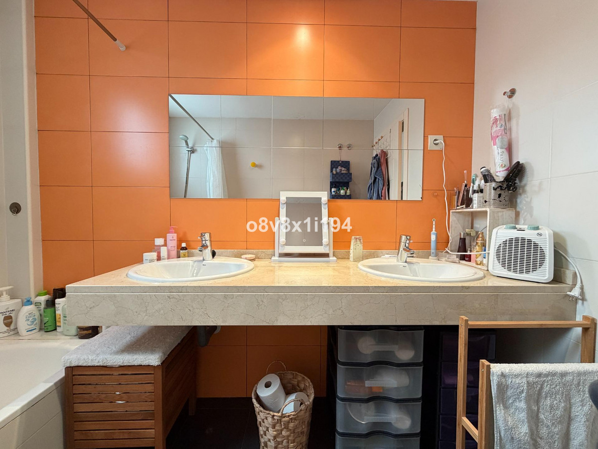 Appartement te koop in Estepona | 2 slaapkamers H5296024