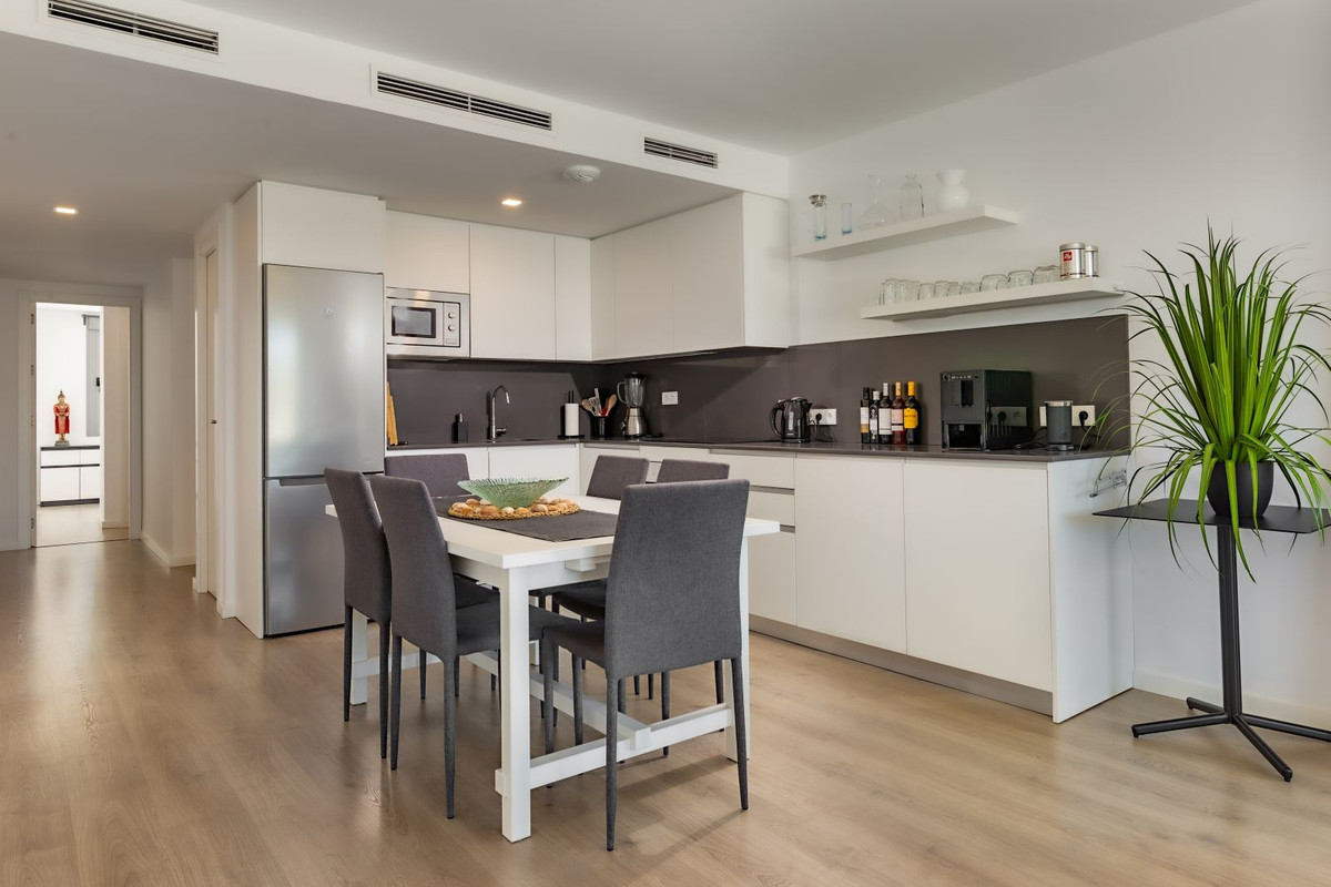 Penthouse te koop in Estepona | 3 slaapkamers H5296177