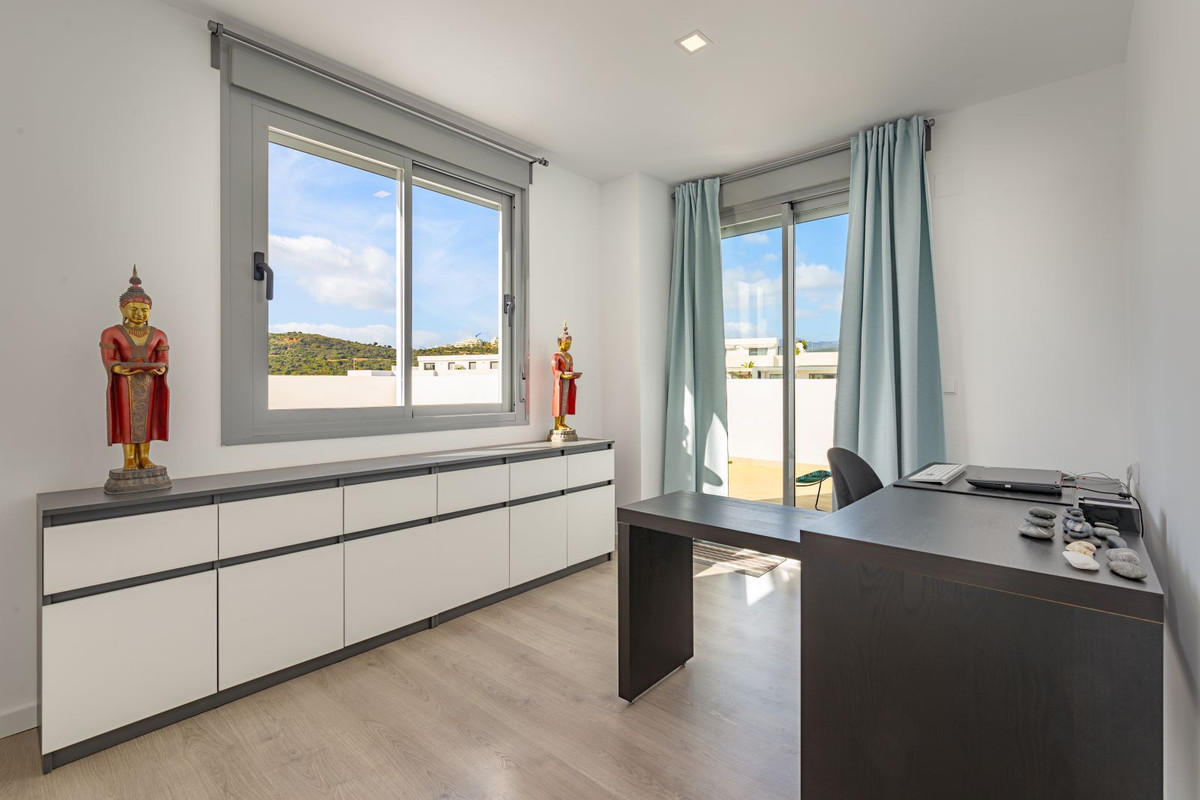 Penthouse te koop in Estepona | 3 slaapkamers H5296177