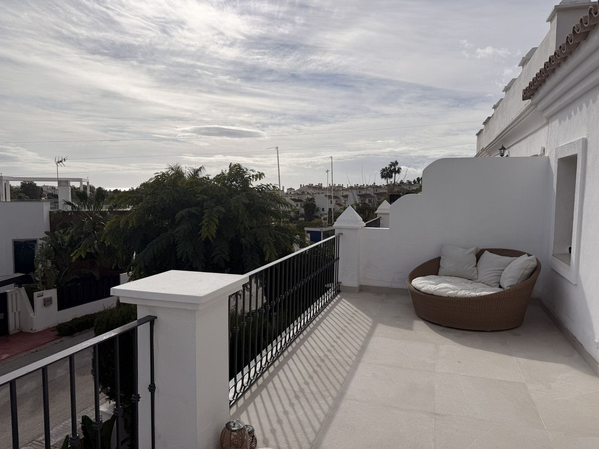 Appartement te koop in Estepona | 4 slaapkamers H5297026