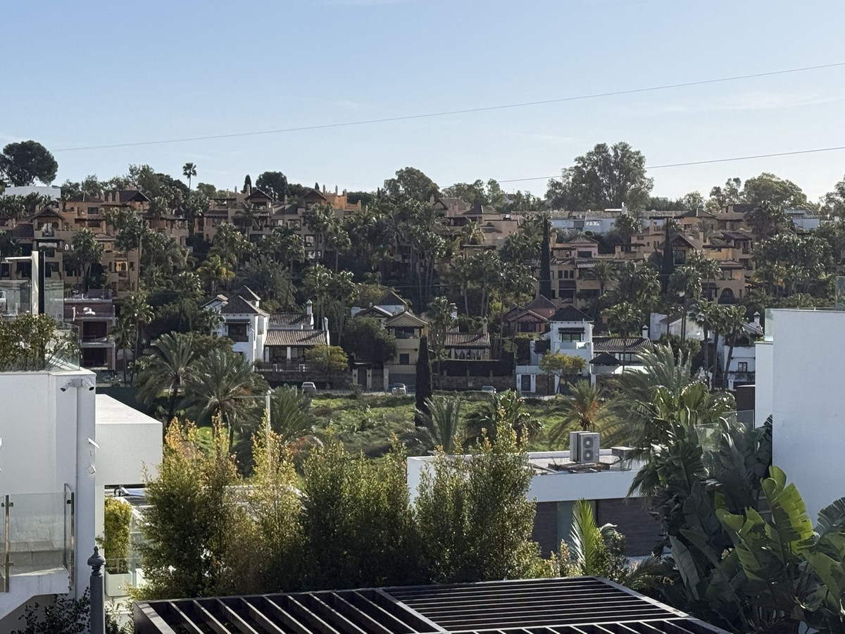 Appartement te koop in Estepona | 4 slaapkamers H5297026