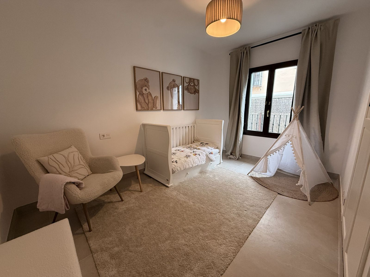 Appartement te koop in Estepona | 4 slaapkamers H5297026