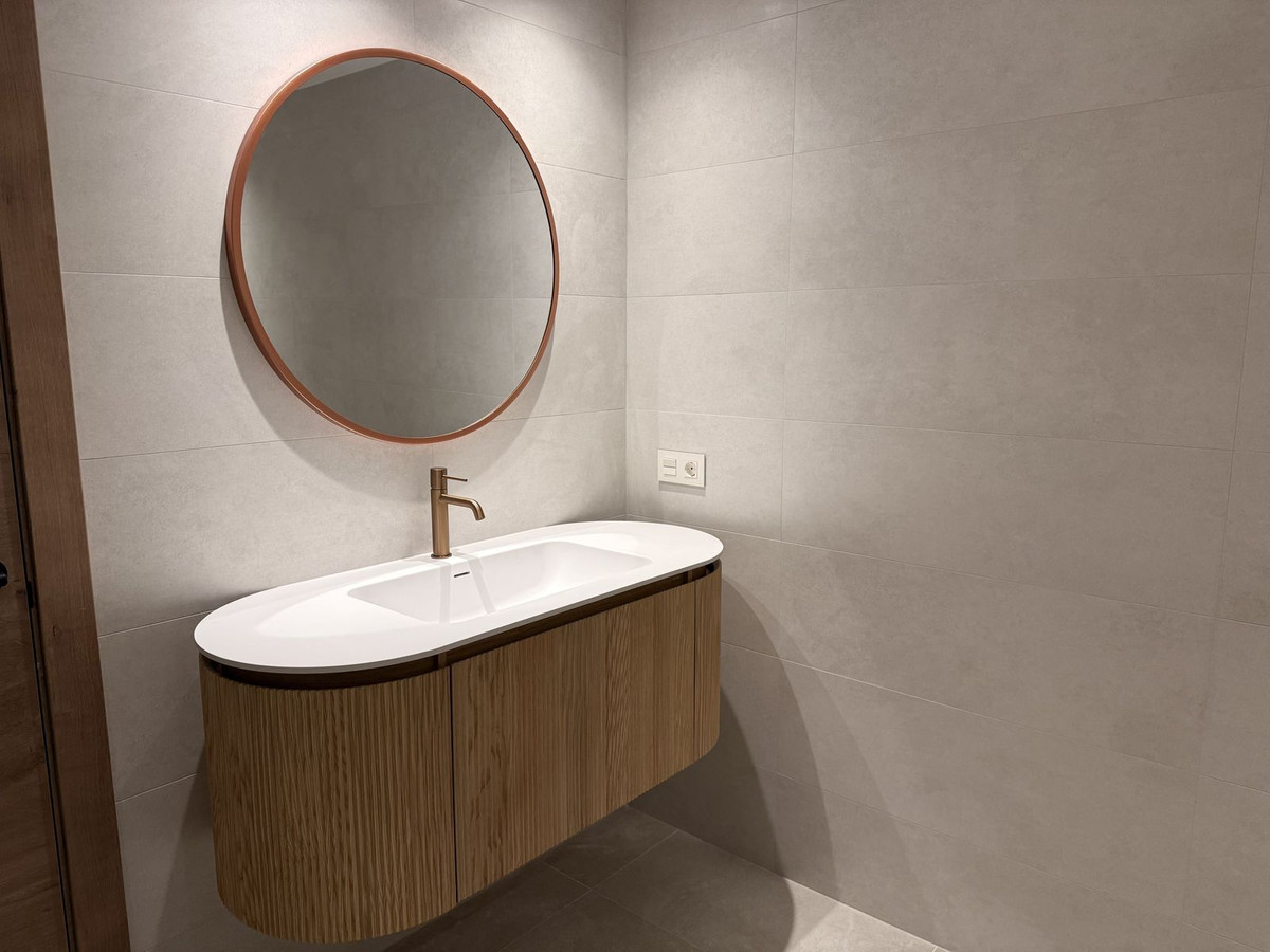 Appartement te koop in Estepona | 4 slaapkamers H5297026