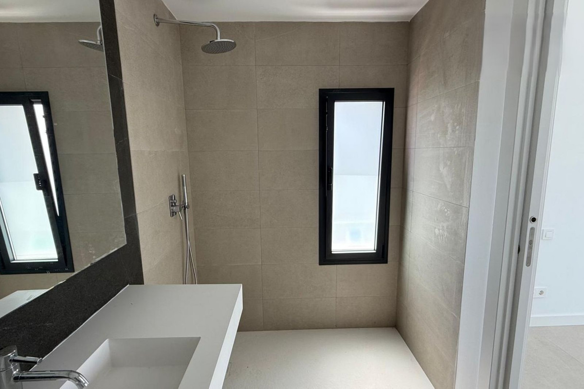 Huis te koop in Estepona | 3 slaapkamers H5297185