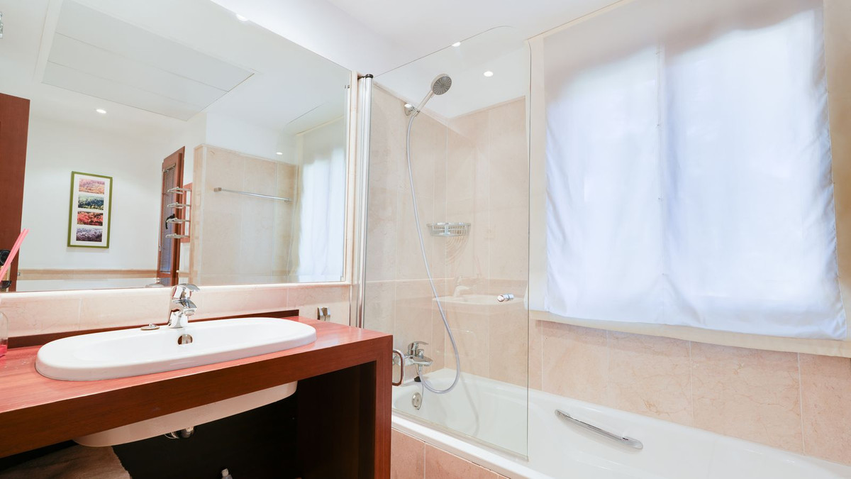 Appartement te koop in Estepona | 3 slaapkamers H5297398