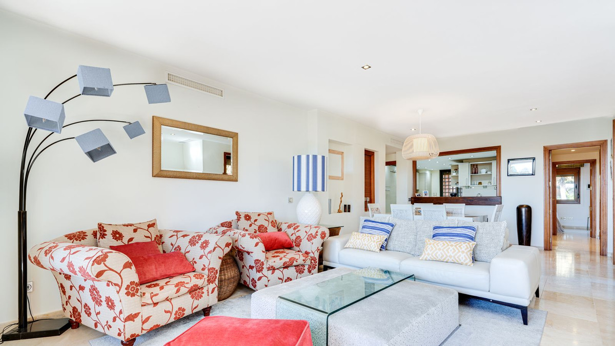 Appartement te koop in Estepona | 3 slaapkamers H5297398