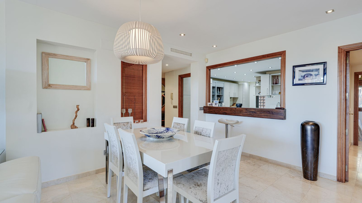 Appartement te koop in Estepona | 3 slaapkamers H5297398