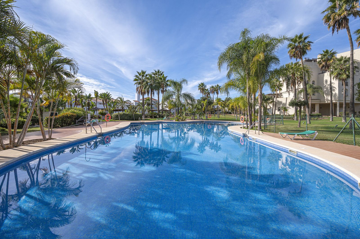 Appartement te koop in Estepona | 2 slaapkamers H5297425