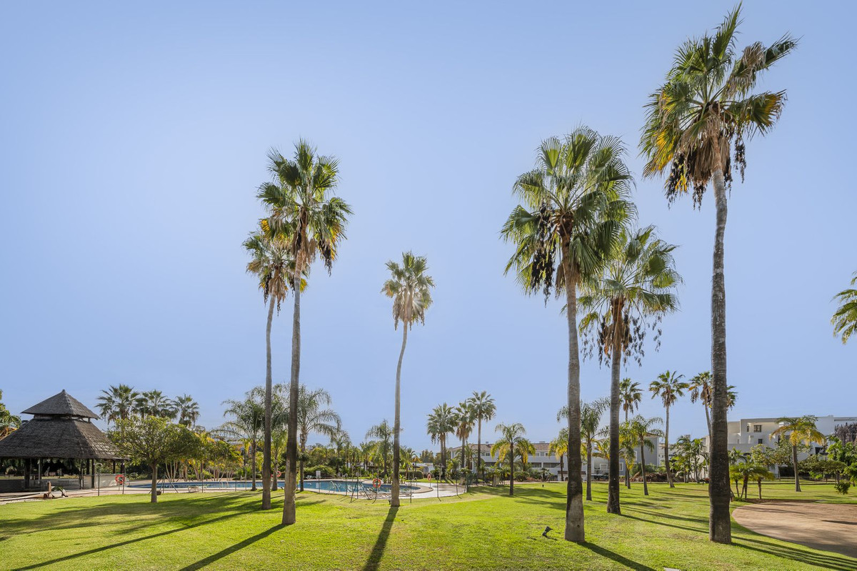 Appartement te koop in Estepona | 2 slaapkamers H5297425