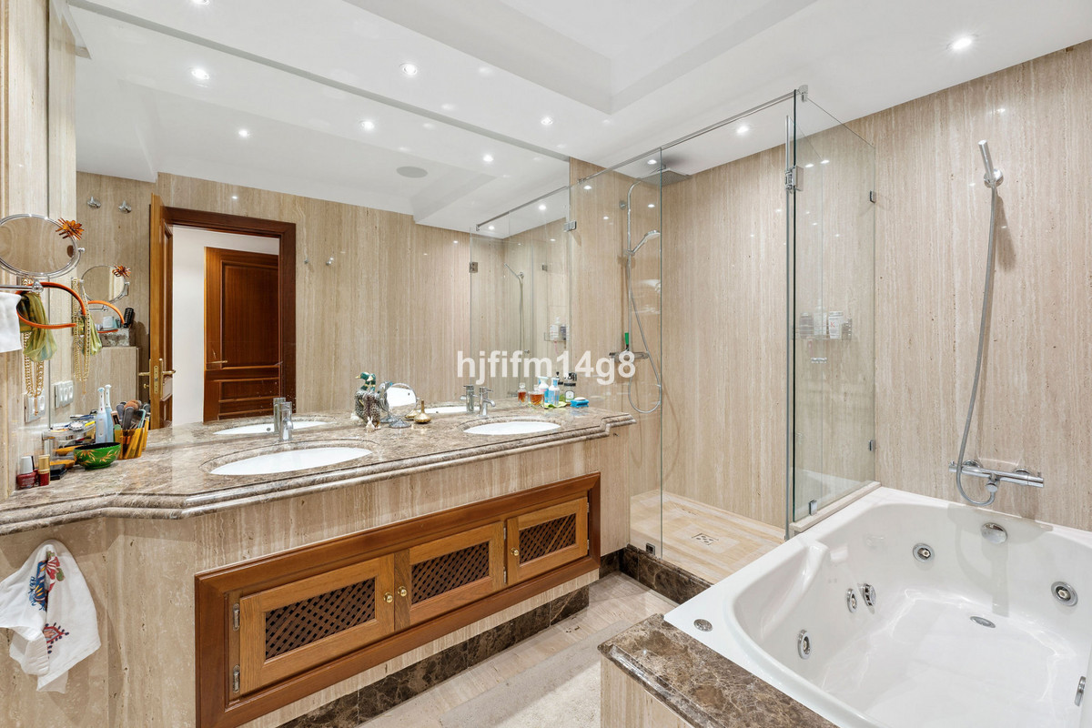 Penthouse te koop in Estepona | 3 slaapkamers H5299120