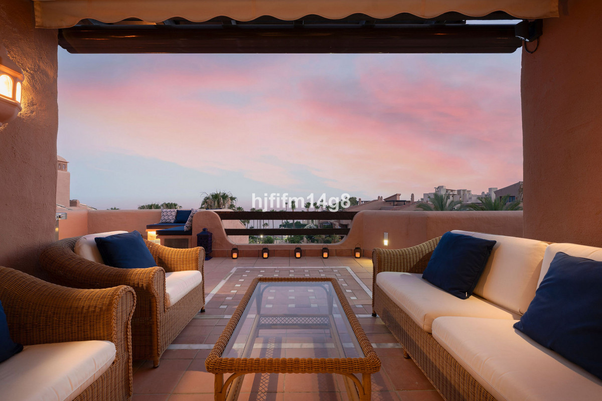 Penthouse te koop in Estepona | 3 slaapkamers H5299120