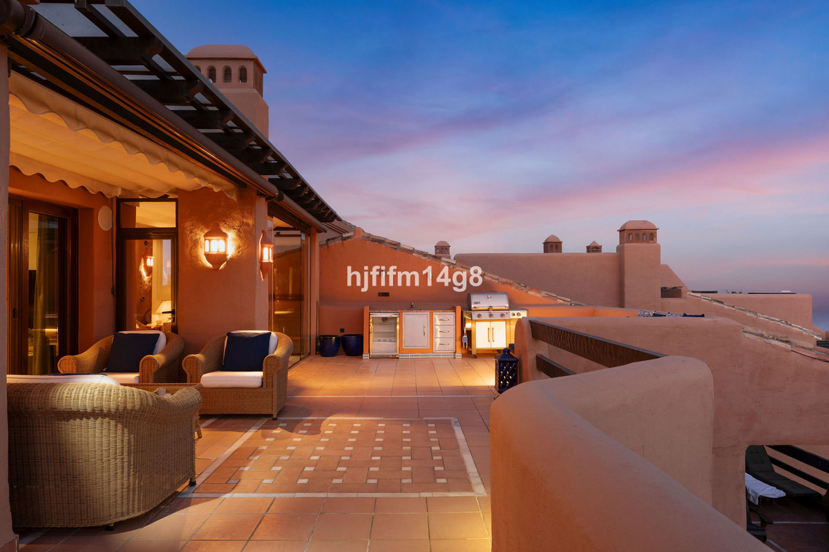 Penthouse te koop in Estepona | 3 slaapkamers H5299120