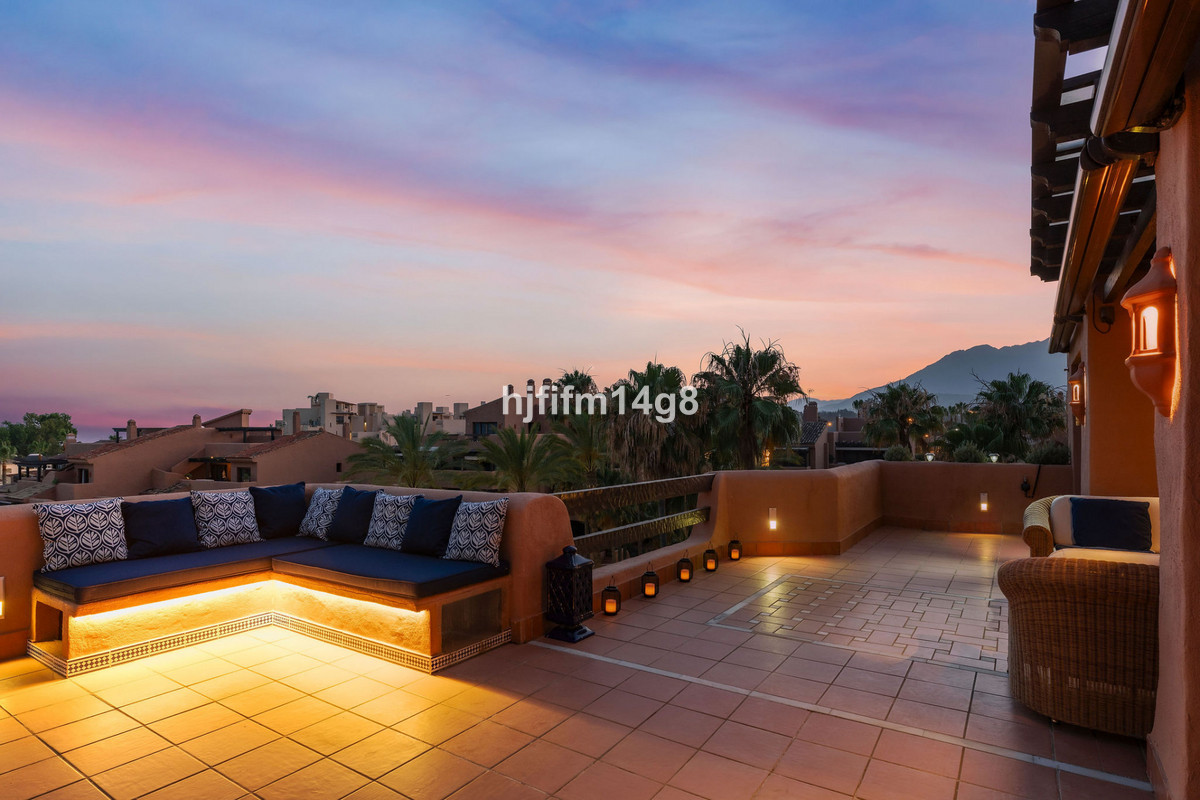 Penthouse te koop in Estepona | 3 slaapkamers H5299120