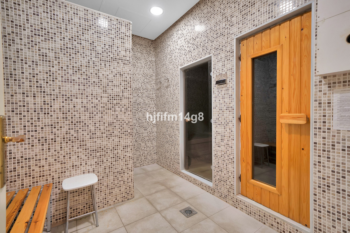 Penthouse te koop in Estepona | 3 slaapkamers H5299120