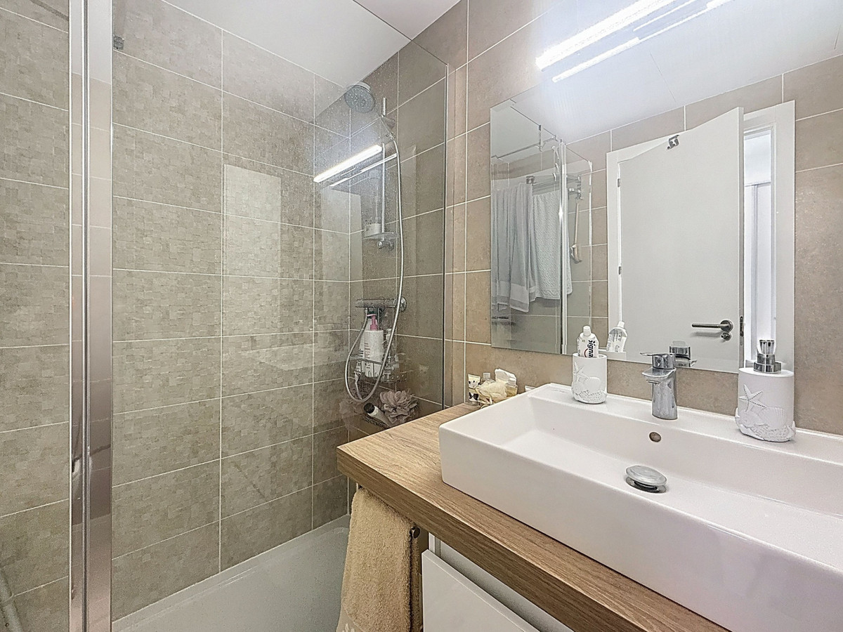 Penthouse te koop in Estepona | 3 slaapkamers H5299195