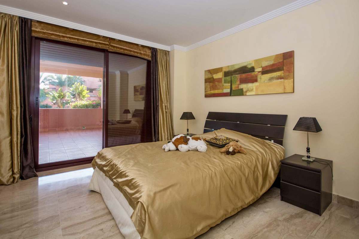 Appartement te koop in Estepona | 4 slaapkamers H5299351