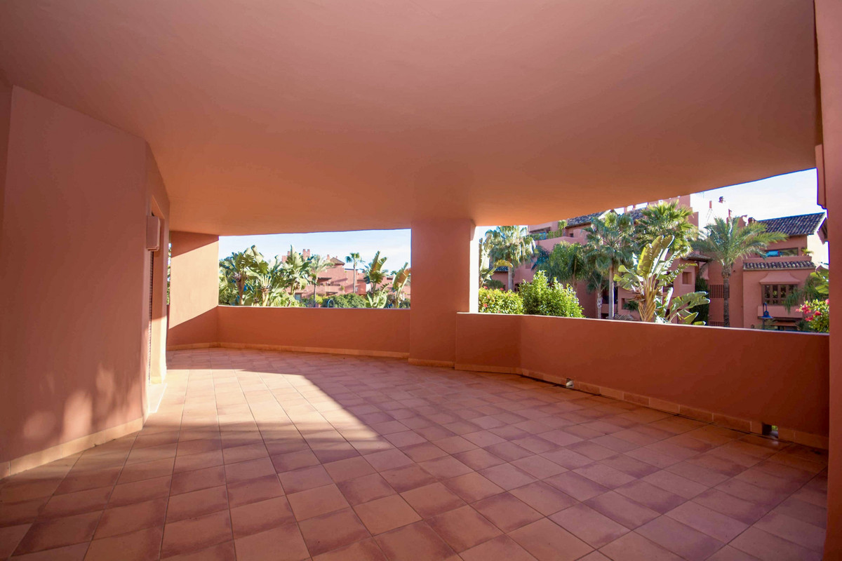 Appartement te koop in Estepona | 4 slaapkamers H5299351