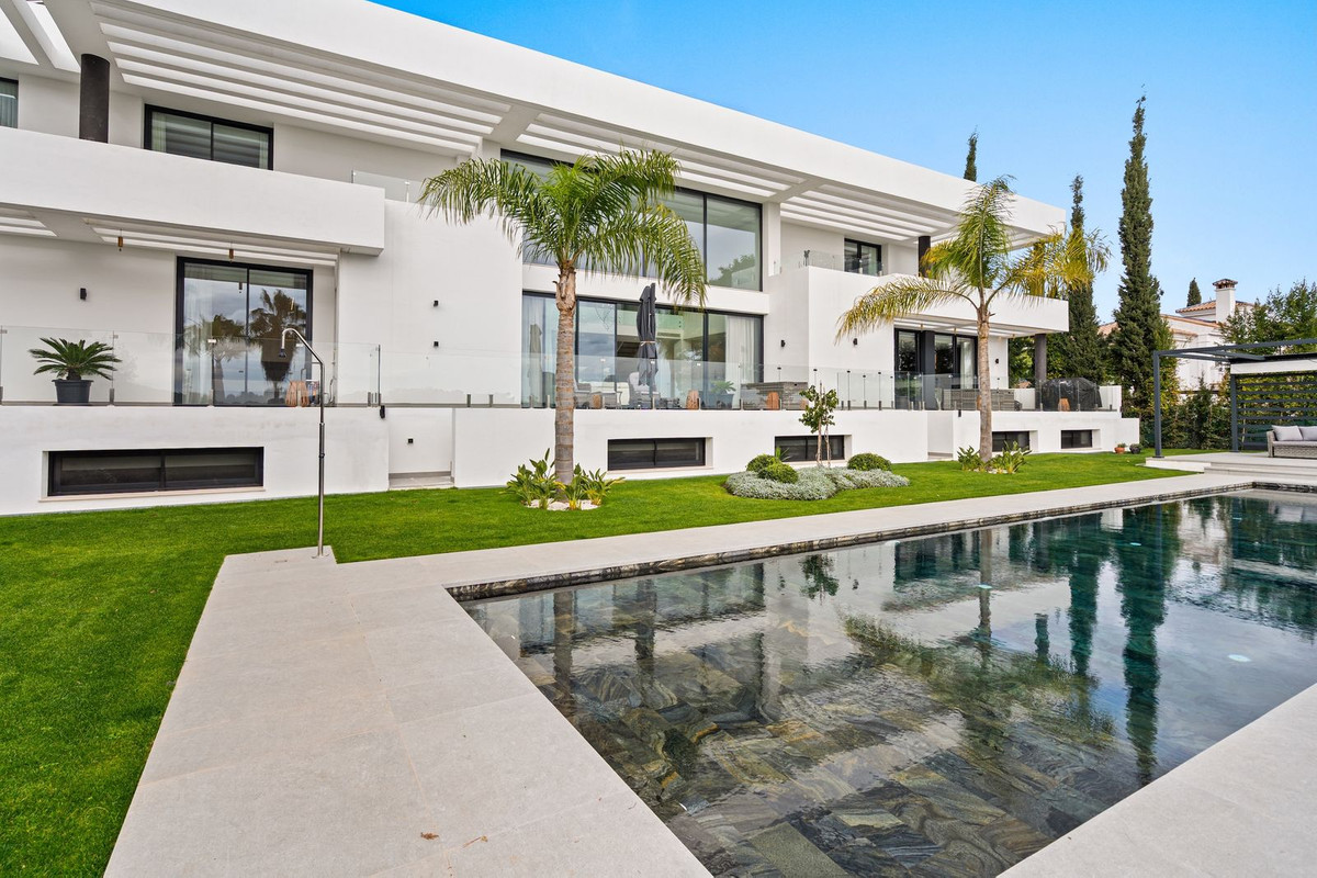 Huis te koop in Estepona | 5 slaapkamers H5299705