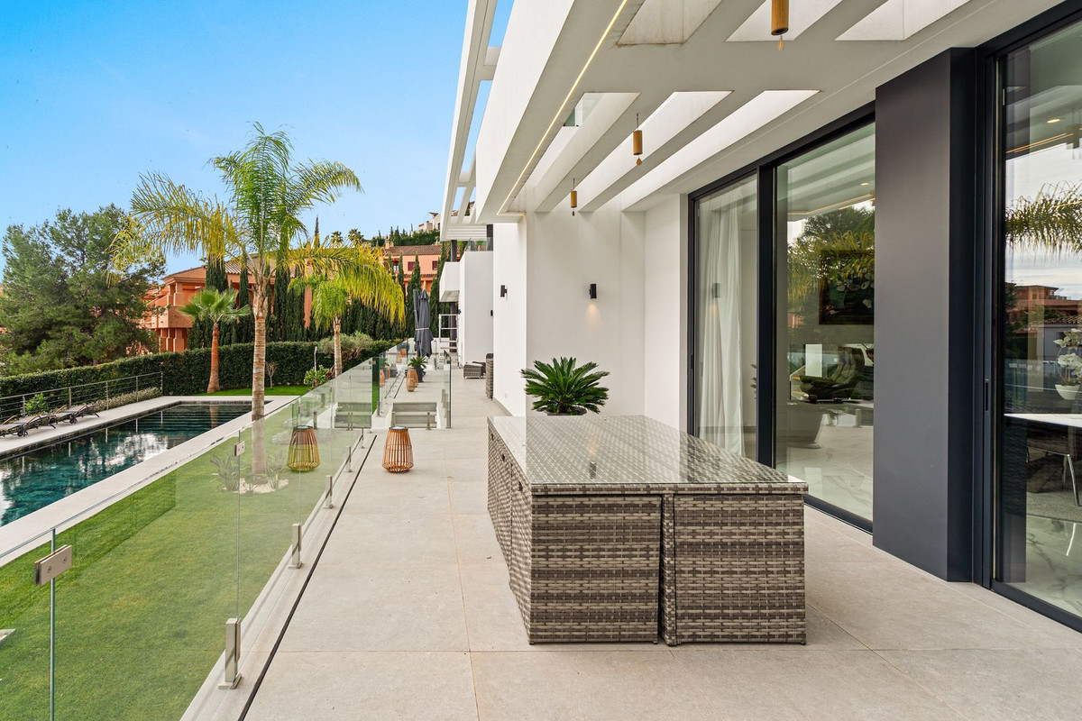 Huis te koop in Estepona | 5 slaapkamers H5299705