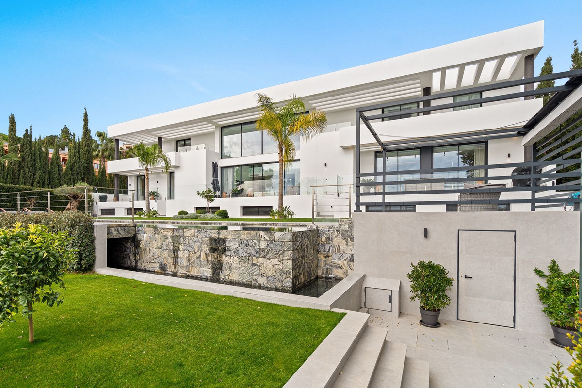 Huis te koop in Estepona | 5 slaapkamers H5299705