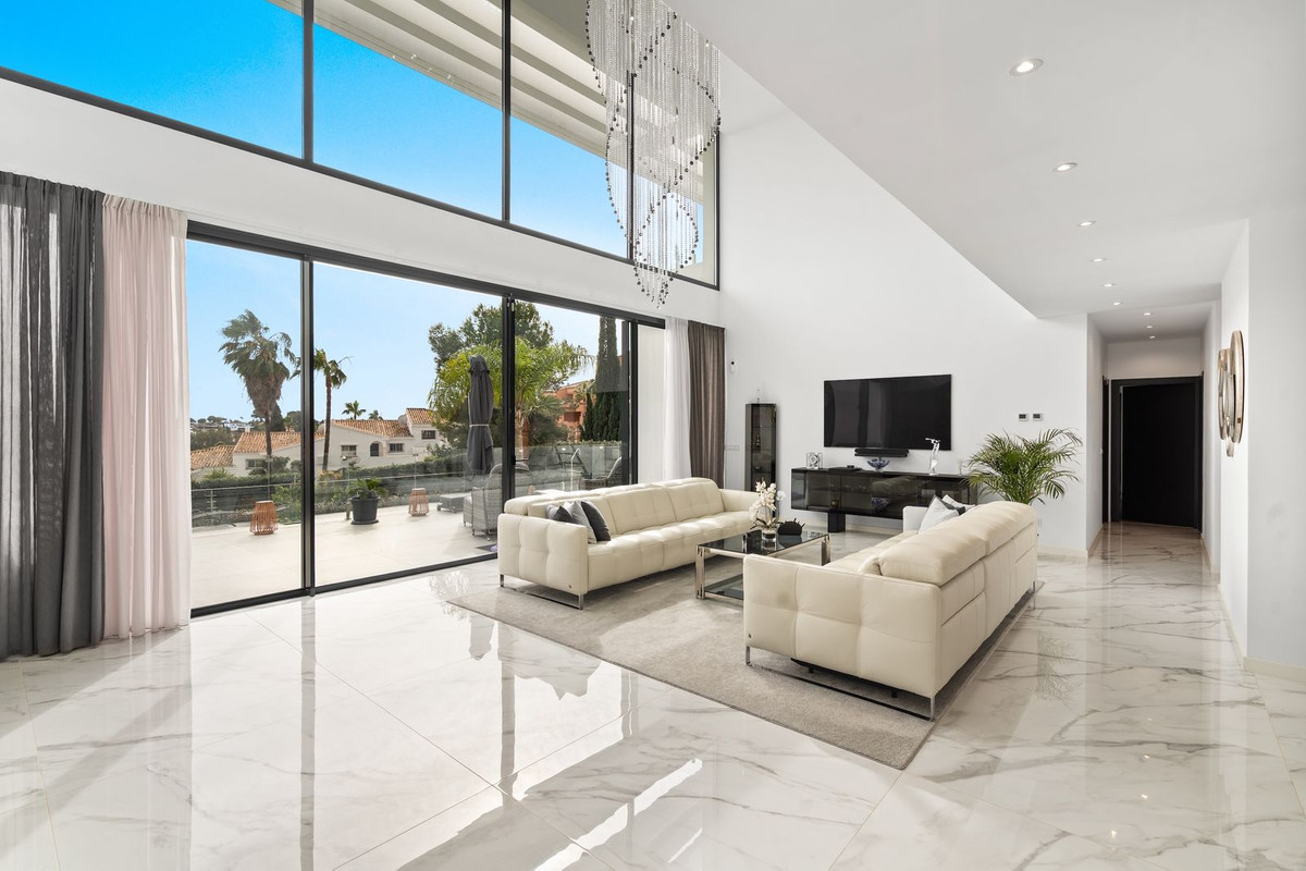 Huis te koop in Estepona | 5 slaapkamers H5299705