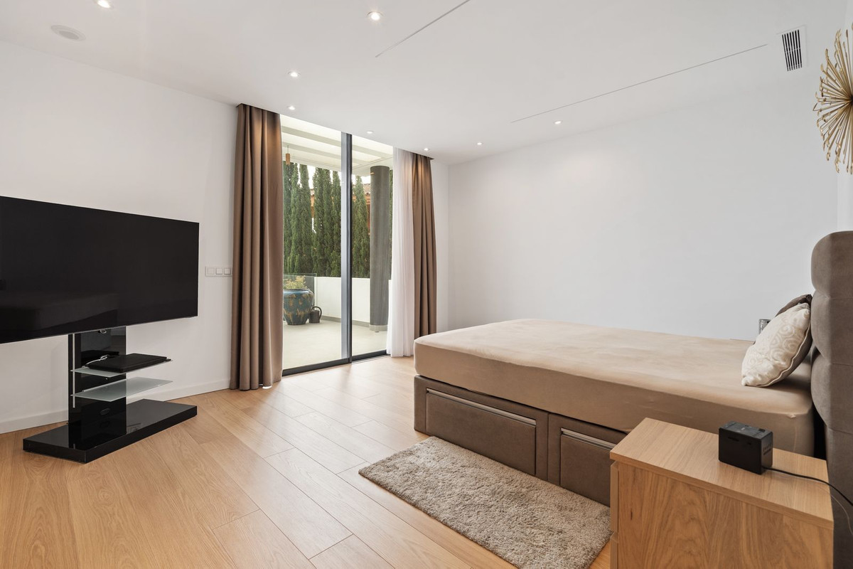 Huis te koop in Estepona | 5 slaapkamers H5299705