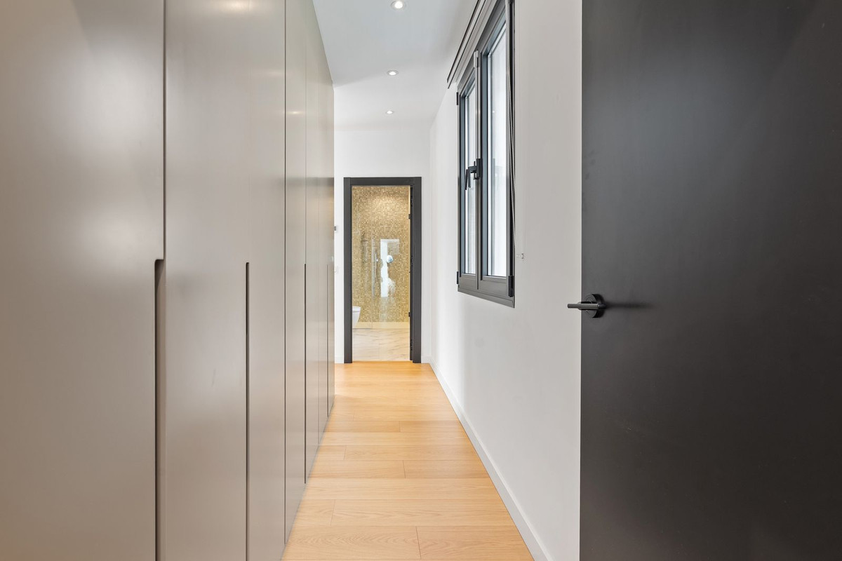 Huis te koop in Estepona | 5 slaapkamers H5299705