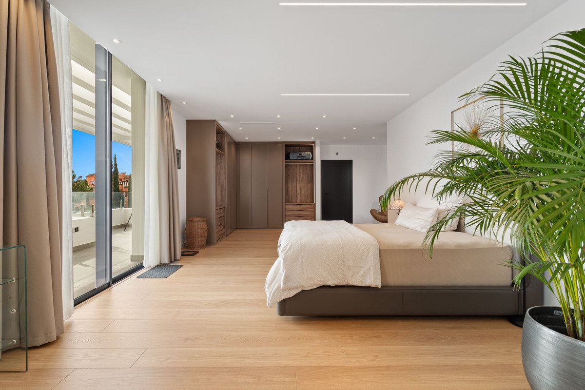 Huis te koop in Estepona | 5 slaapkamers H5299705