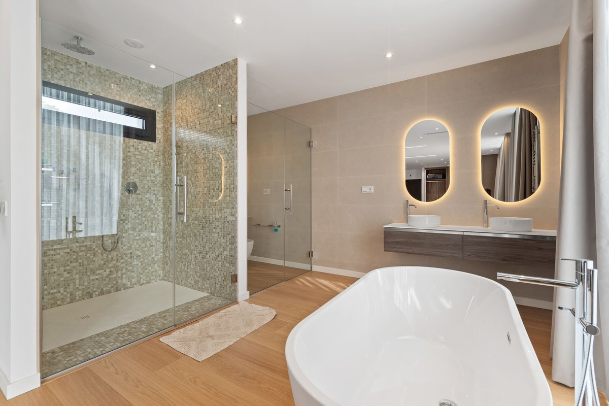 Huis te koop in Estepona | 5 slaapkamers H5299705