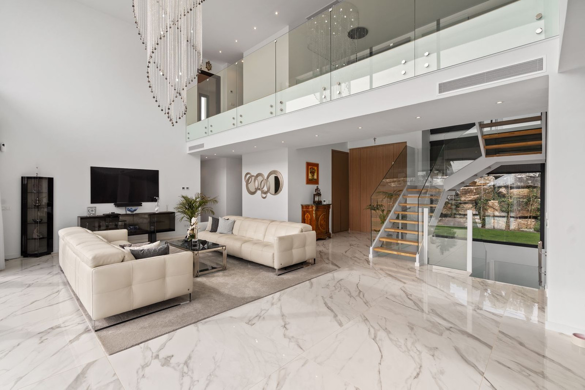 Huis te koop in Estepona | 5 slaapkamers H5299705