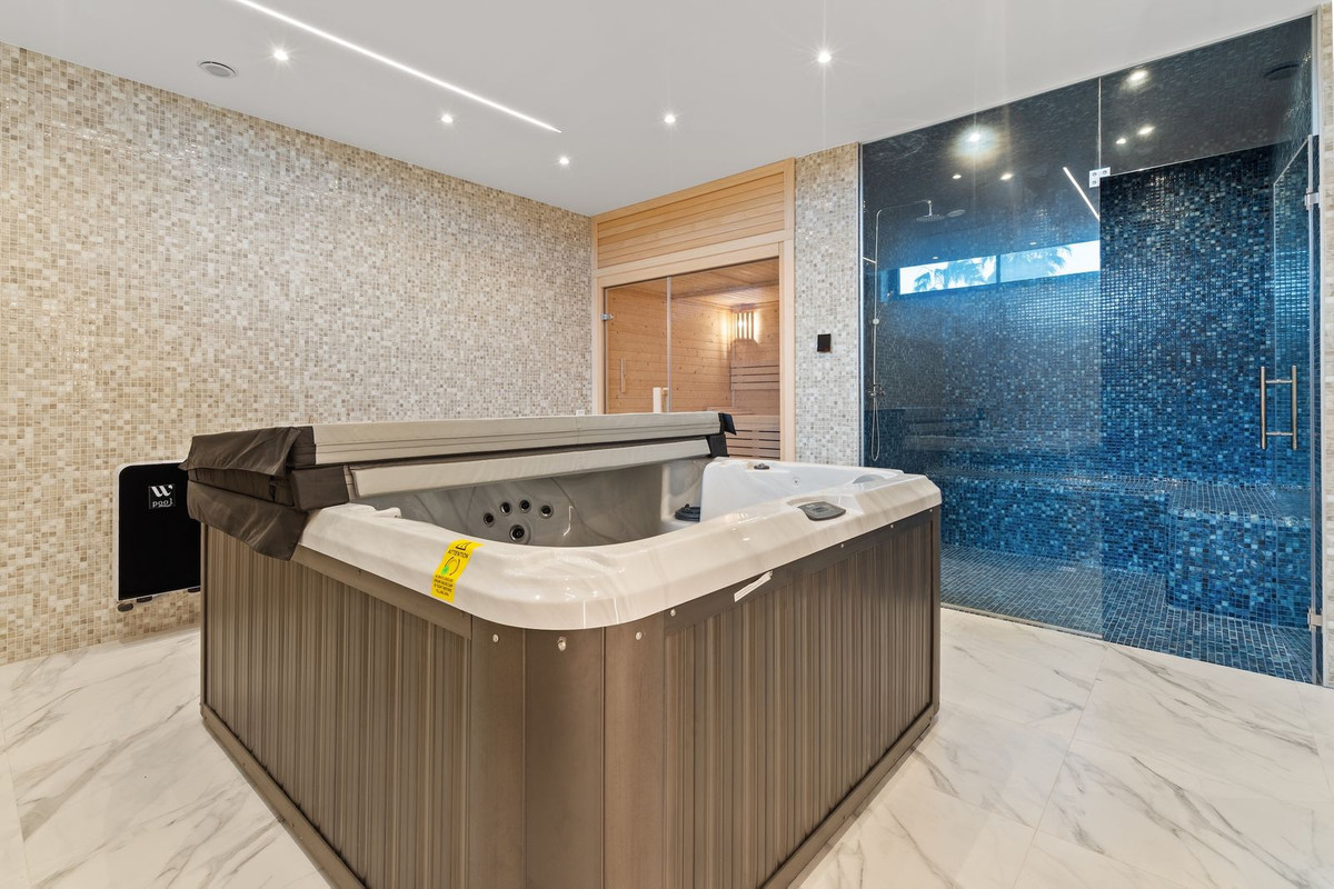 Huis te koop in Estepona | 5 slaapkamers H5299705