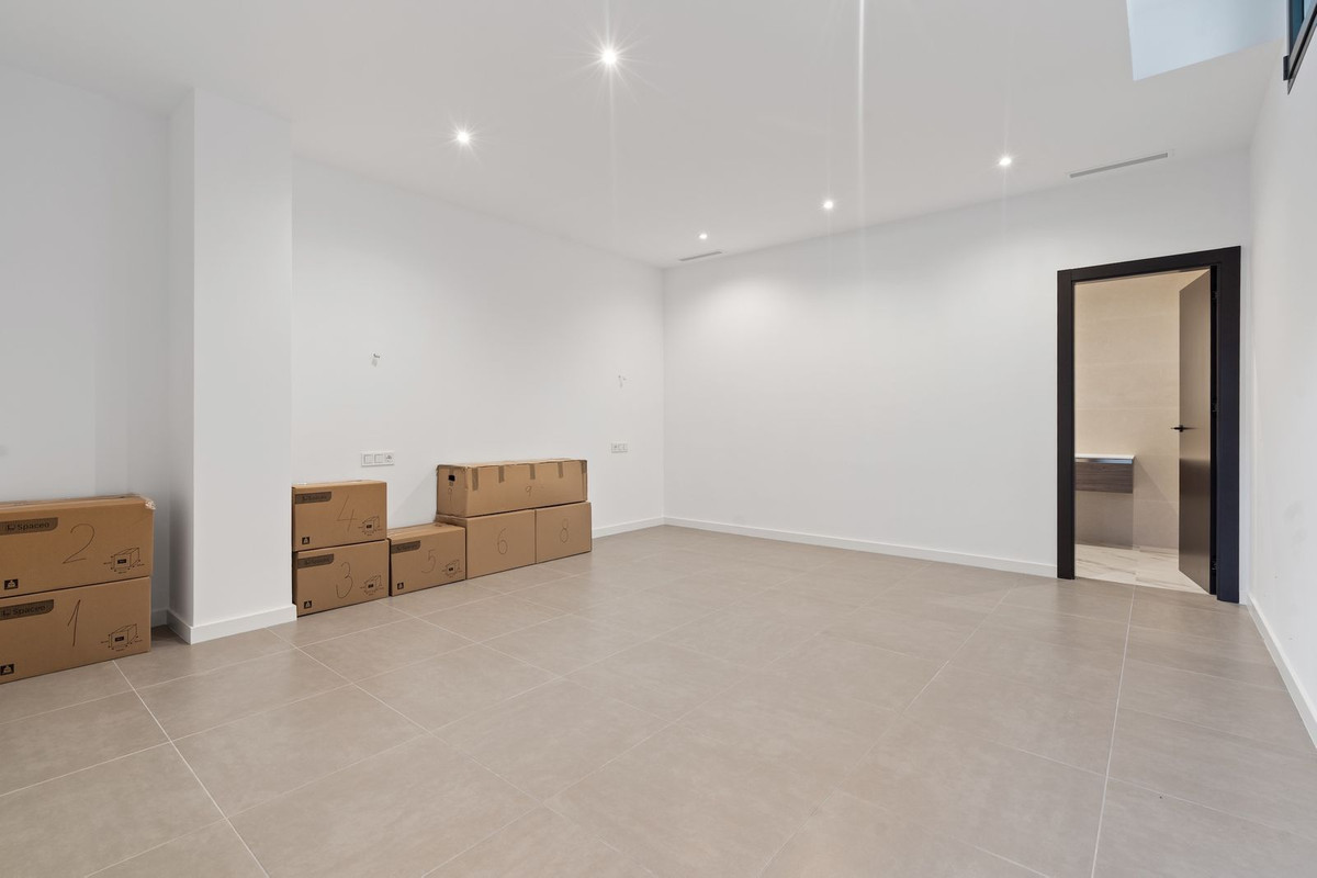 Huis te koop in Estepona | 5 slaapkamers H5299705