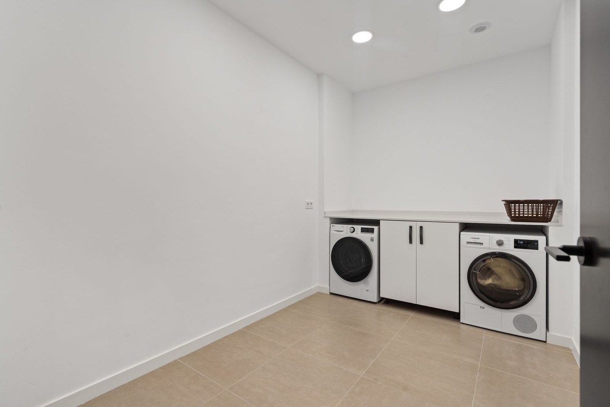 Huis te koop in Estepona | 5 slaapkamers H5299705