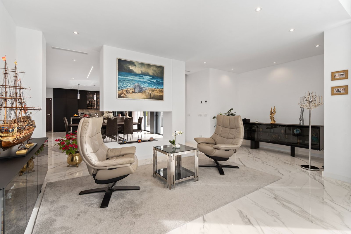 Huis te koop in Estepona | 5 slaapkamers H5299705