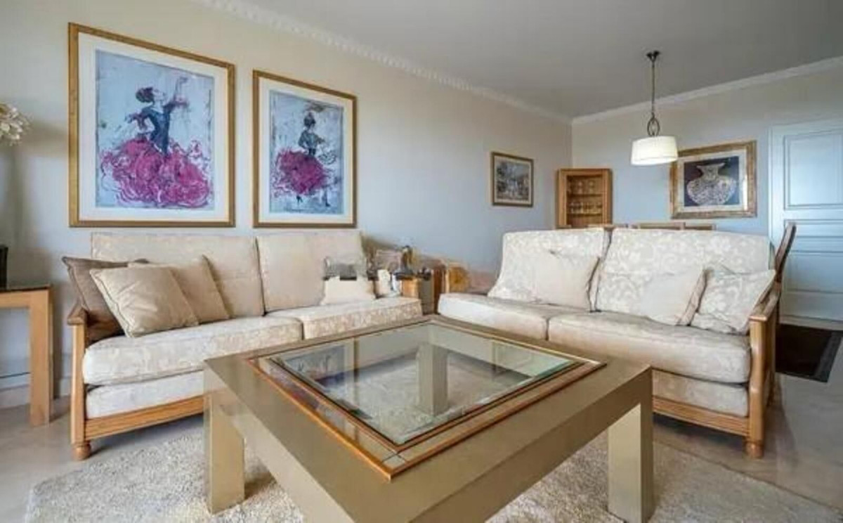 Appartement te koop in Estepona | 2 slaapkamers H5299765