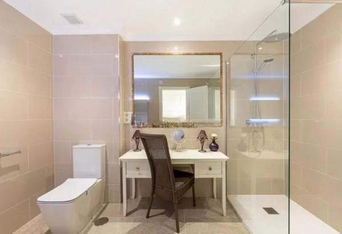 Appartement te koop in Estepona | 2 slaapkamers H5299765