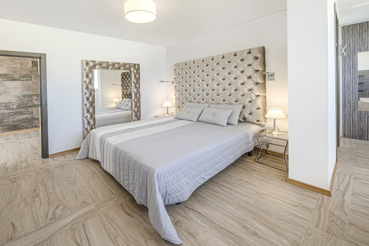 Penthouse te koop in Estepona | 2 slaapkamers H5300278
