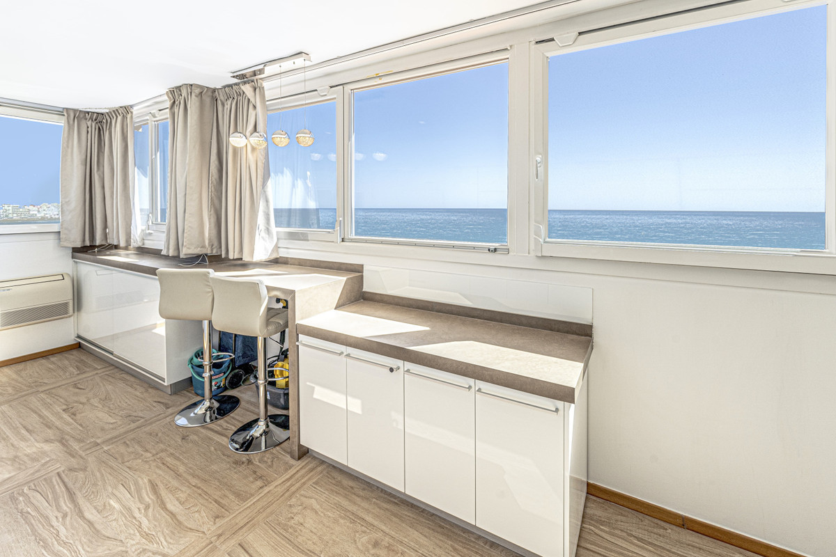 Penthouse te koop in Estepona | 2 slaapkamers H5300278