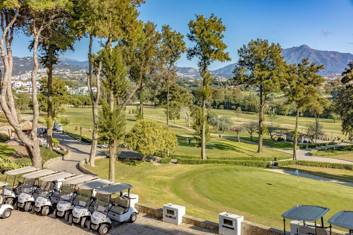 Appartement te koop in Estepona | 1 slaapkamers H5302996