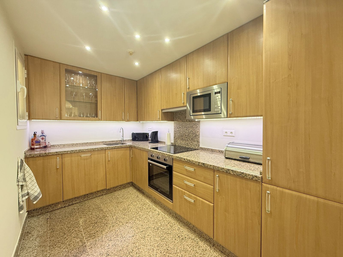 Appartement te koop in Estepona | 2 slaapkamers H5304472