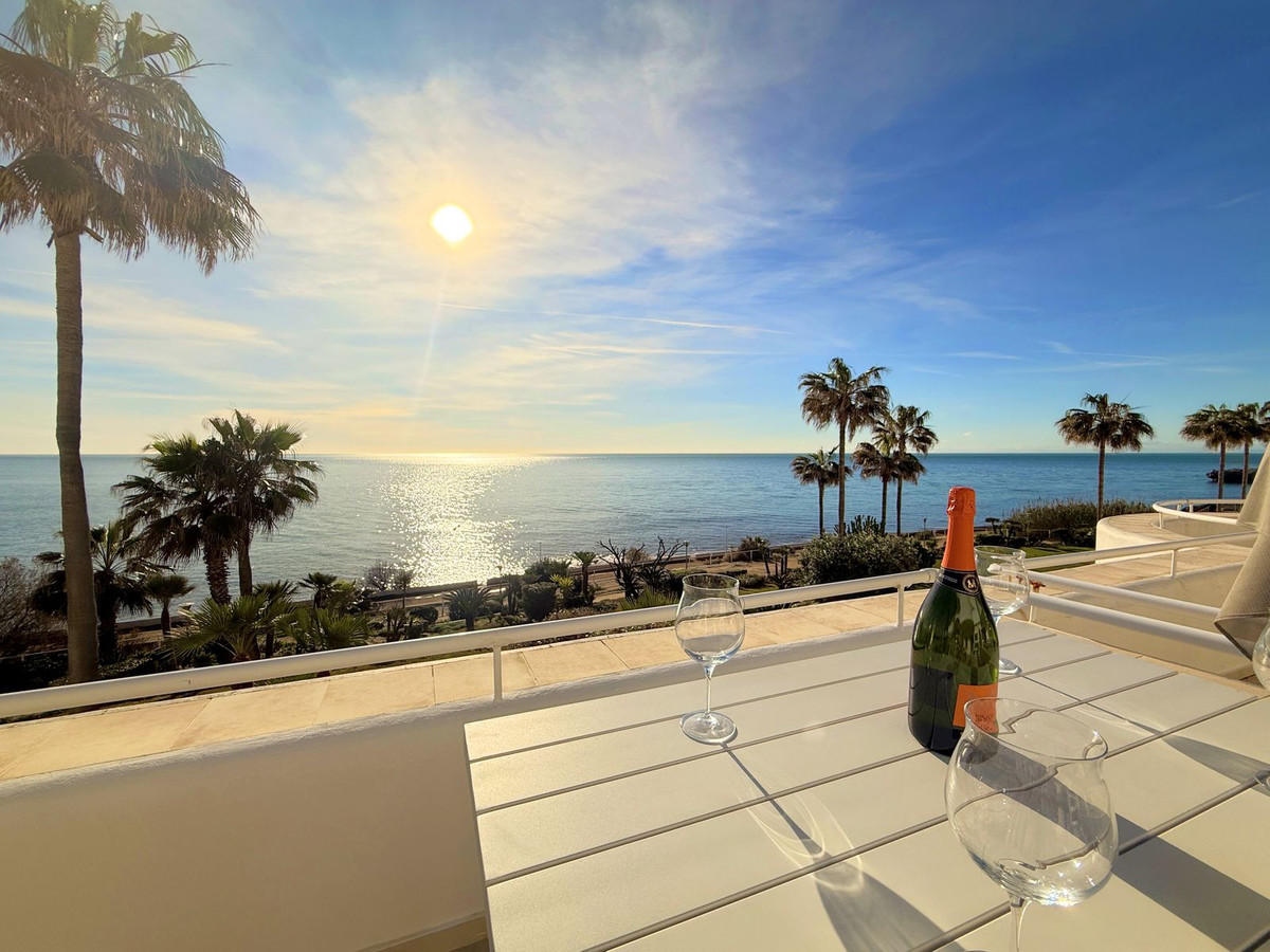 Appartement te koop in Estepona | 2 slaapkamers H5304472