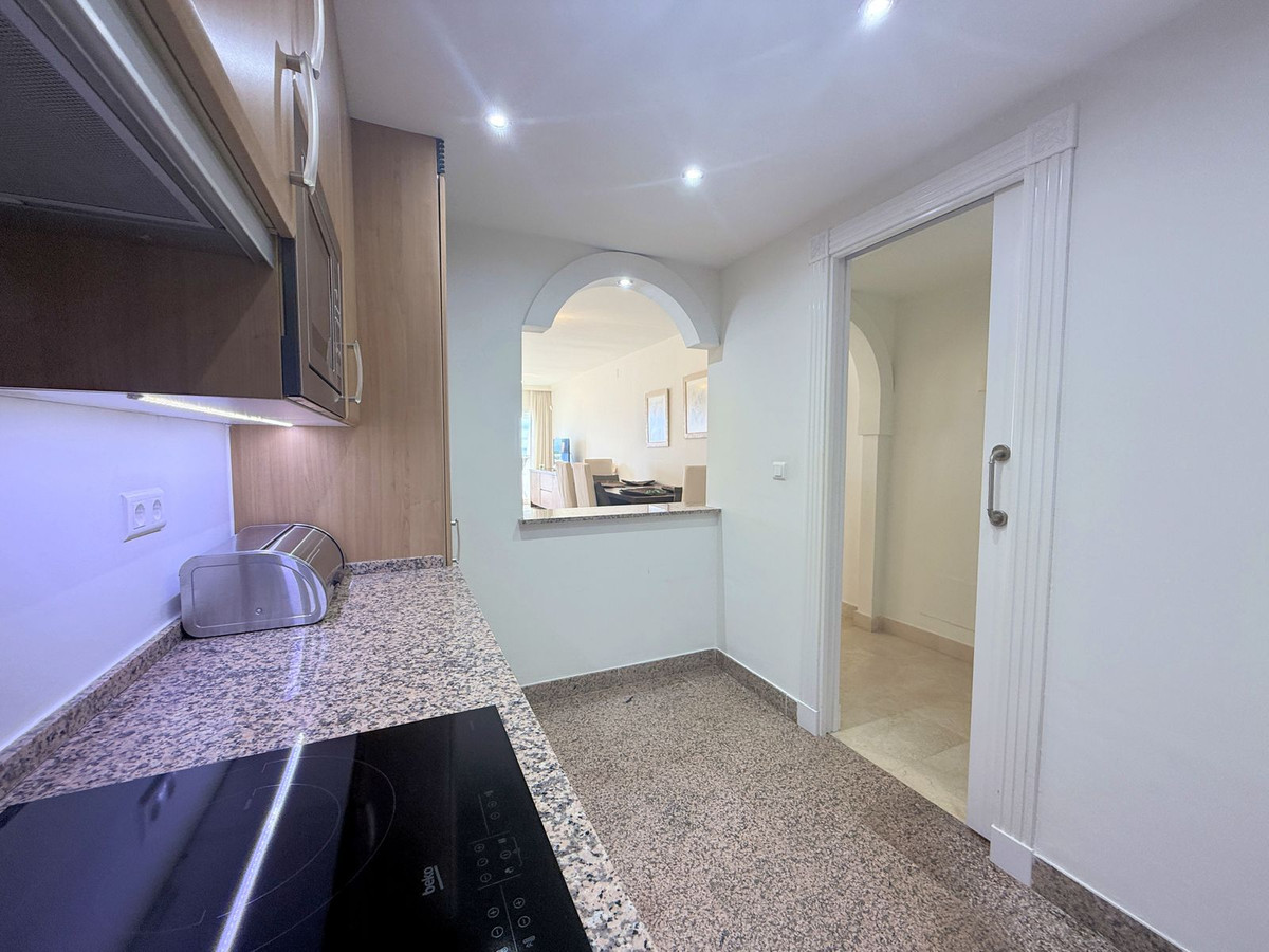 Appartement te koop in Estepona | 2 slaapkamers H5304472