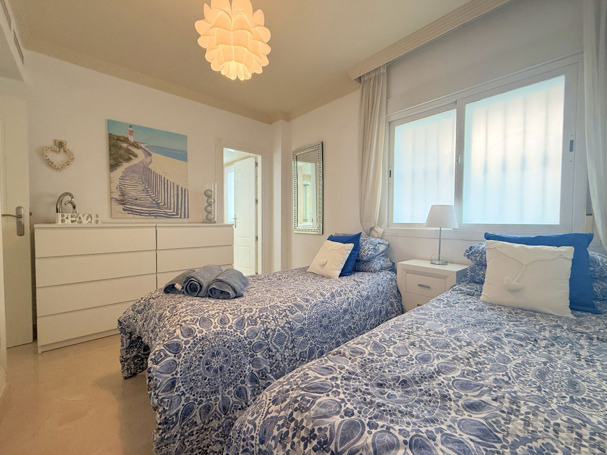 Appartement te koop in Estepona | 2 slaapkamers H5304472