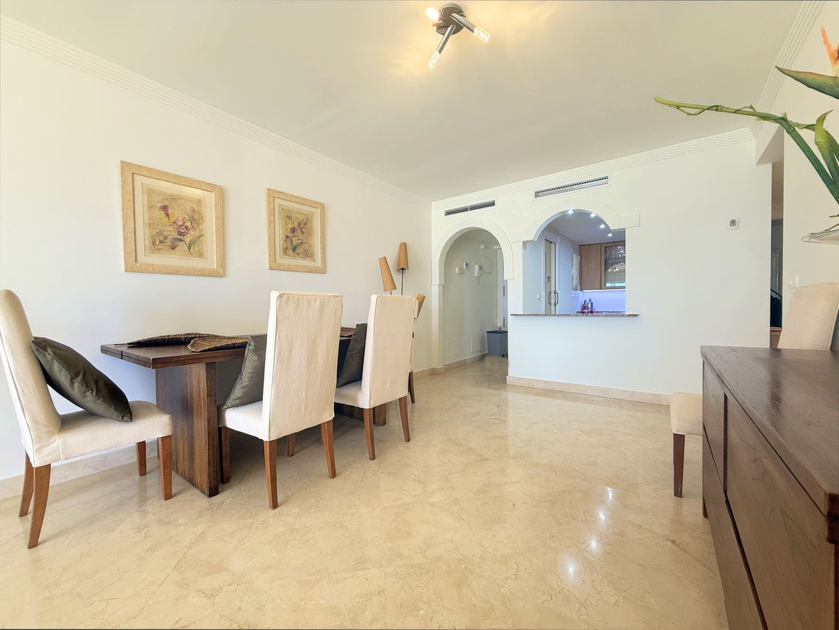 Appartement te koop in Estepona | 2 slaapkamers H5304472