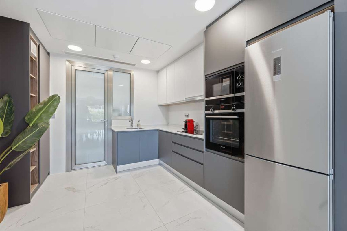 Appartement te koop in Estepona | 2 slaapkamers H5304778