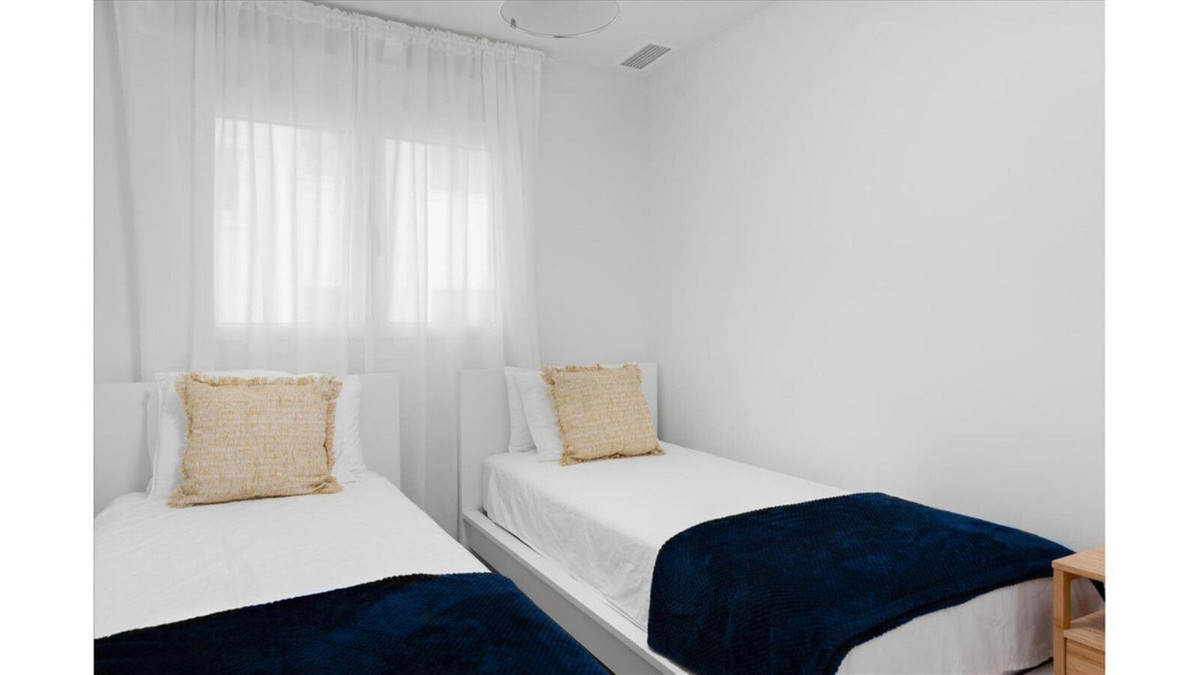 Appartement te koop in Estepona | 2 slaapkamers H5304862