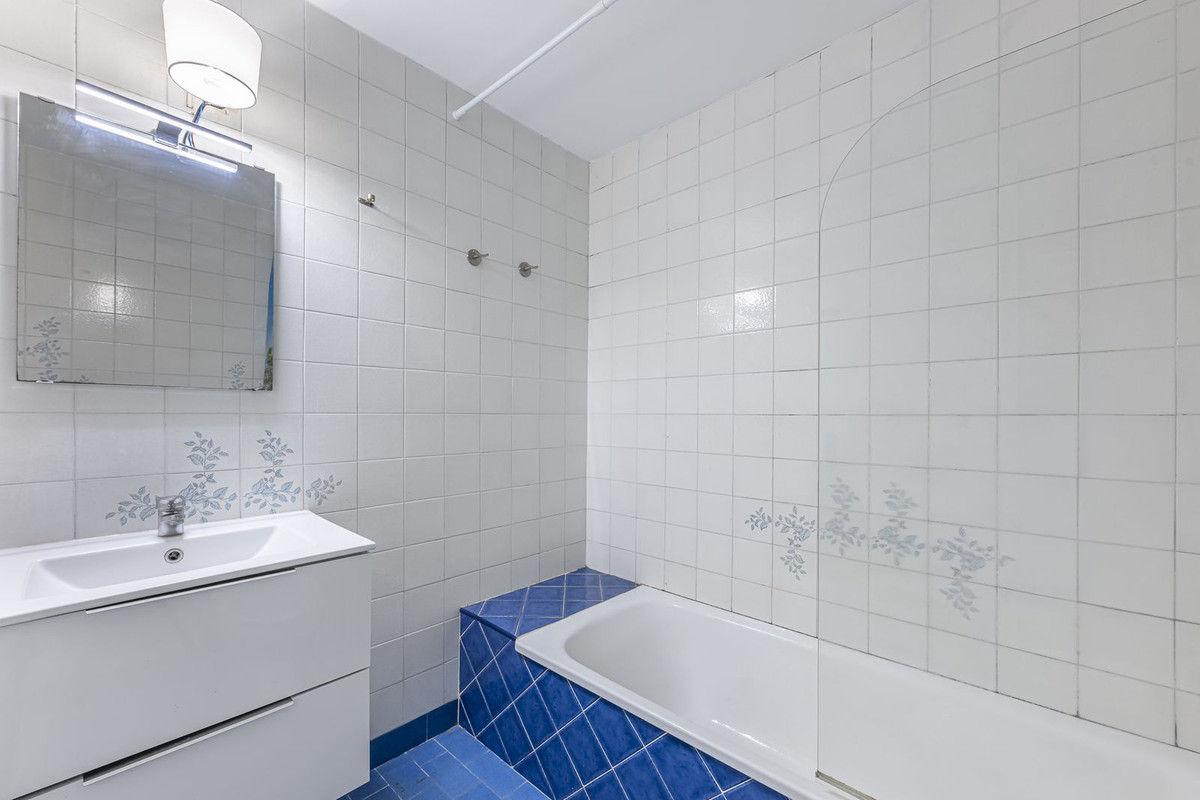 Appartement te koop in Estepona | 3 slaapkamers H5305156