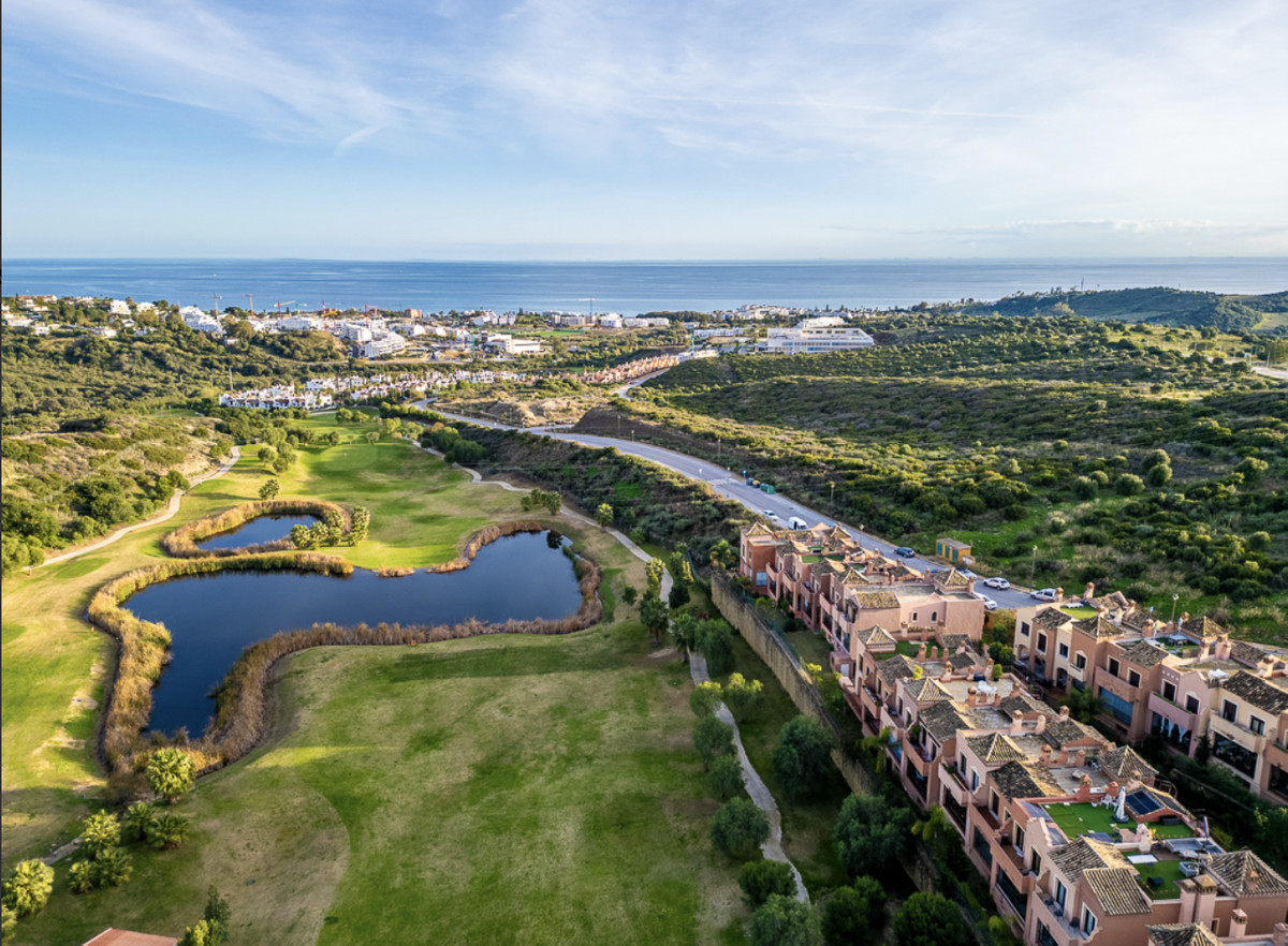Appartement te koop in Estepona | 4 slaapkamers H5305330